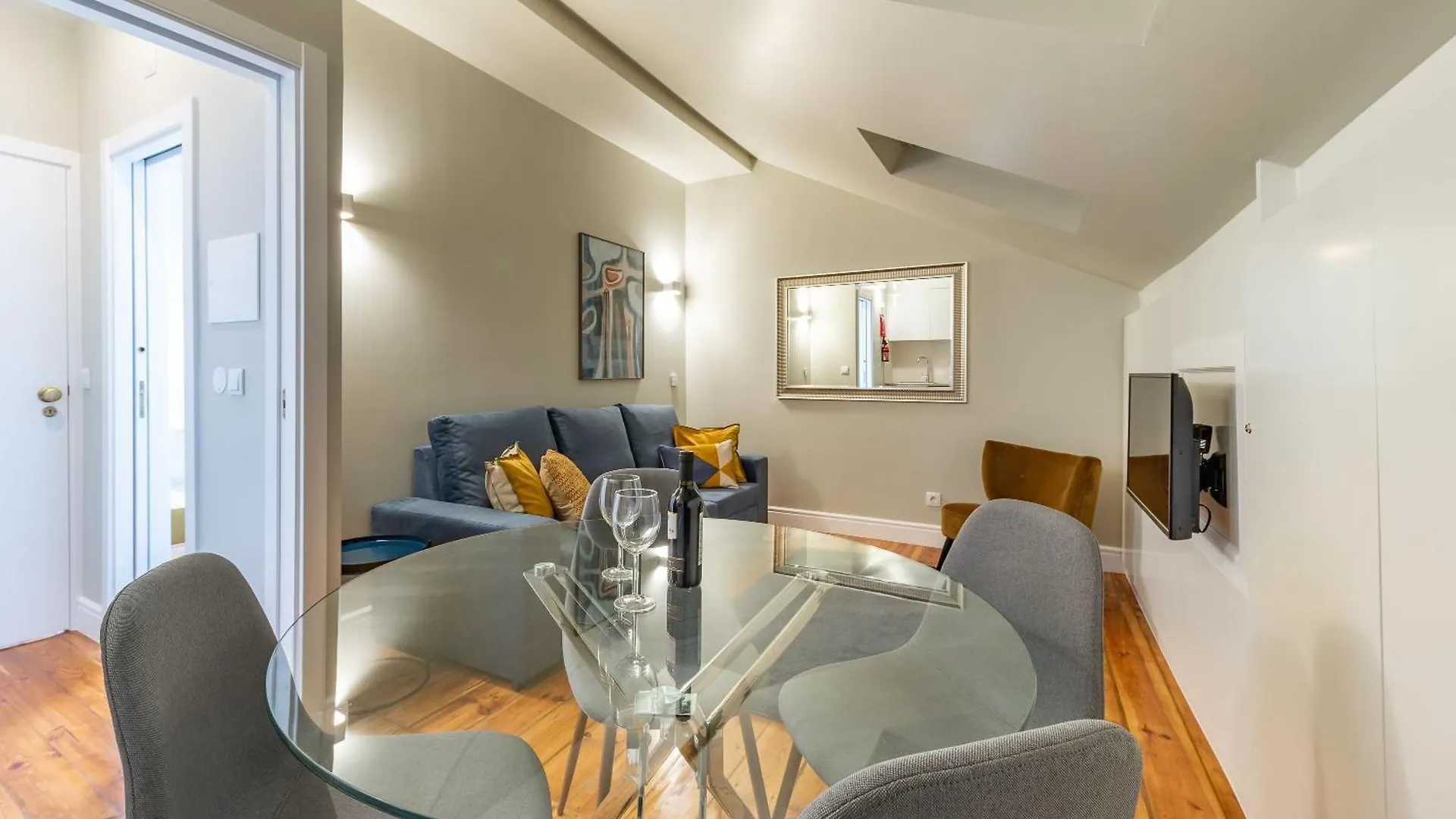 Stilvolle Moderne Wohnung In Der Innenstadt Von Lissabon Apartment Lisbon