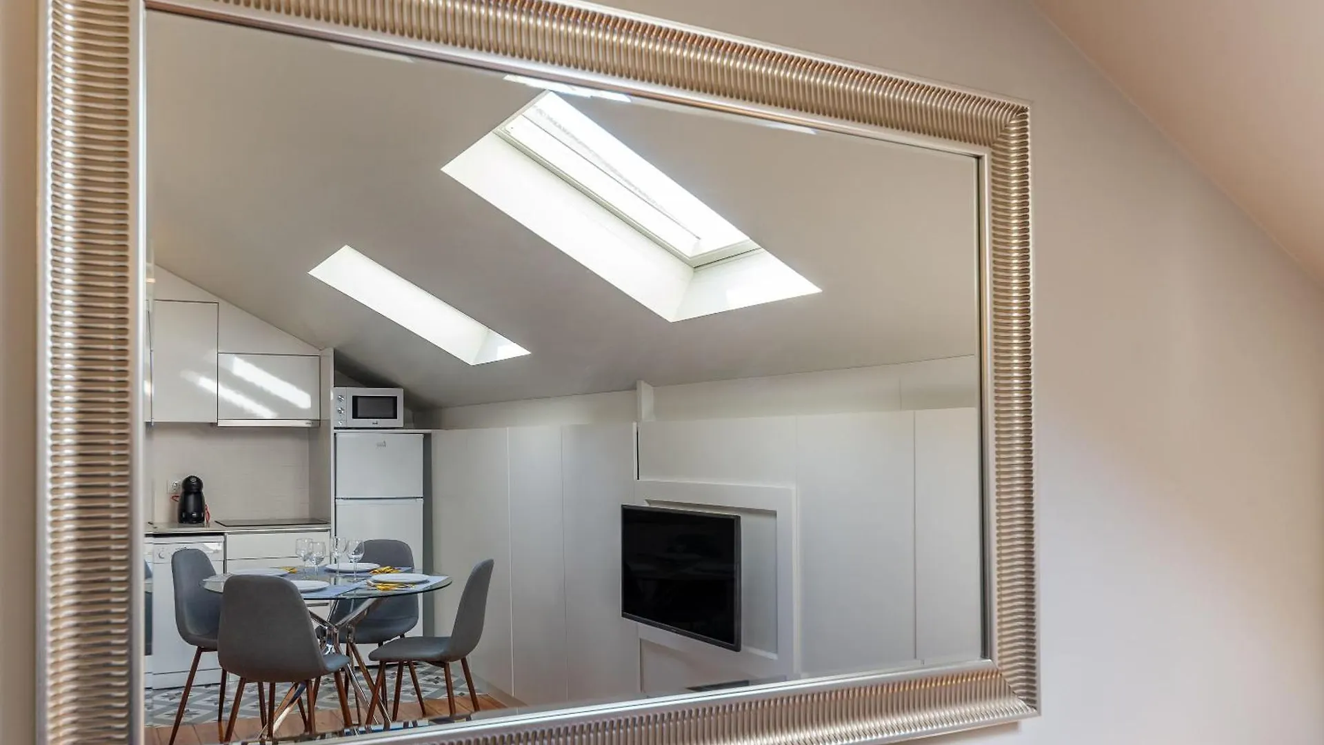 Apartment Stilvolle Moderne Wohnung In Der Innenstadt Von Lissabon